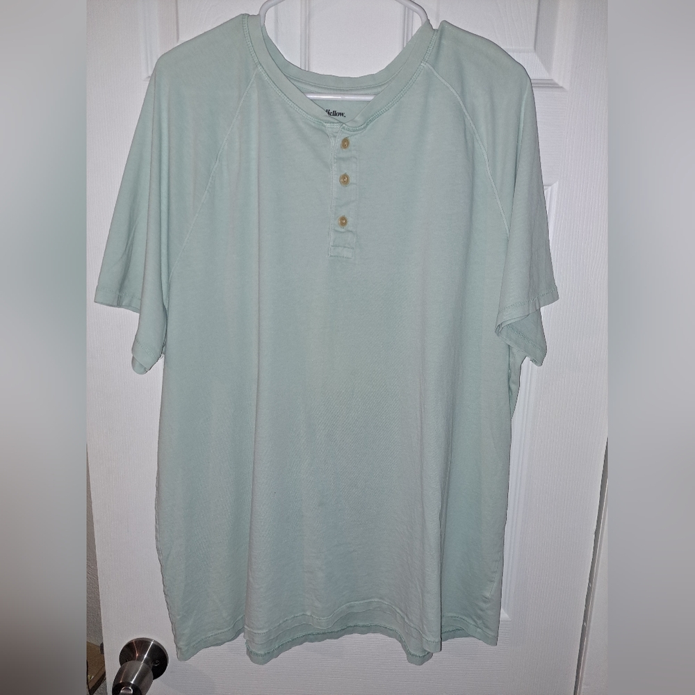 Goodfellow & Co shirt in mint blue short sleeves, size XXL.